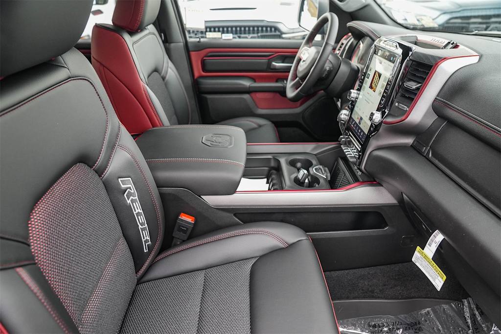 Thumbnail: 2026 RAM 1500 - 9