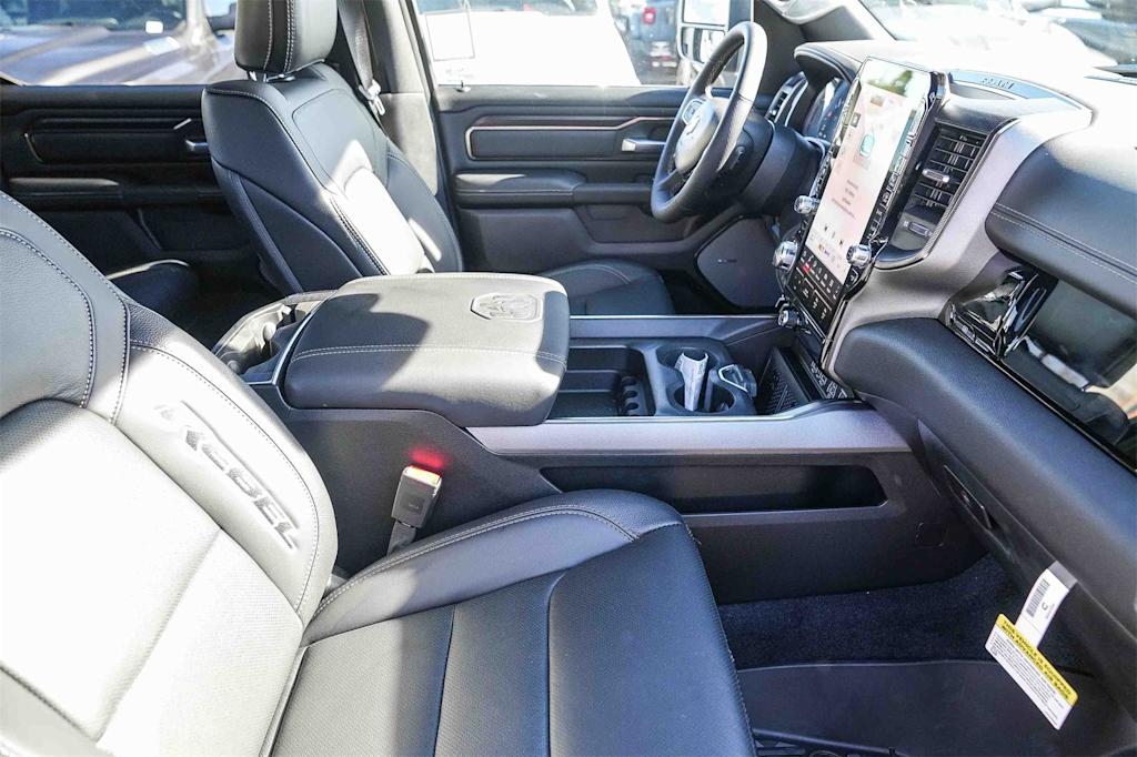 Thumbnail: 2026 RAM 1500 - 9