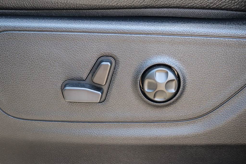 Thumbnail: 2026 RAM 1500 - 26