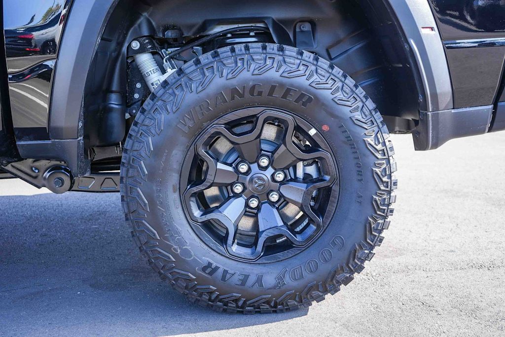 Thumbnail: 2026 RAM 1500 - 6