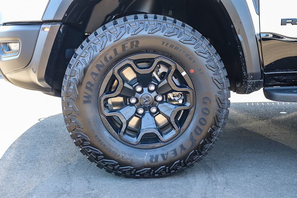 Thumbnail: 2026 RAM 1500 - 6