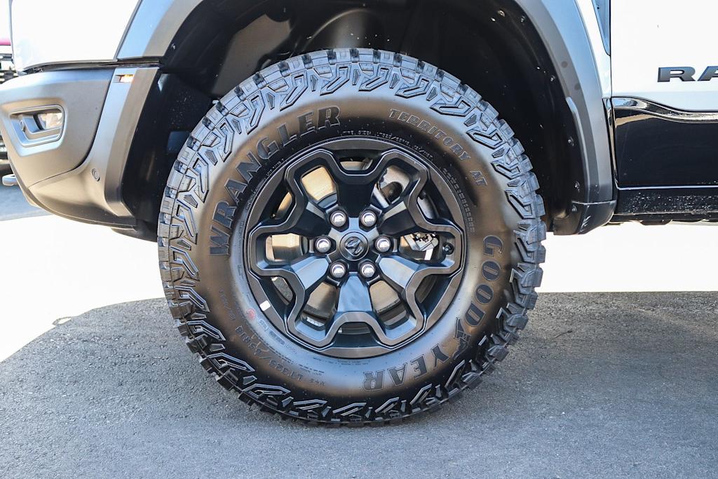 Thumbnail: 2026 RAM 1500 - 6