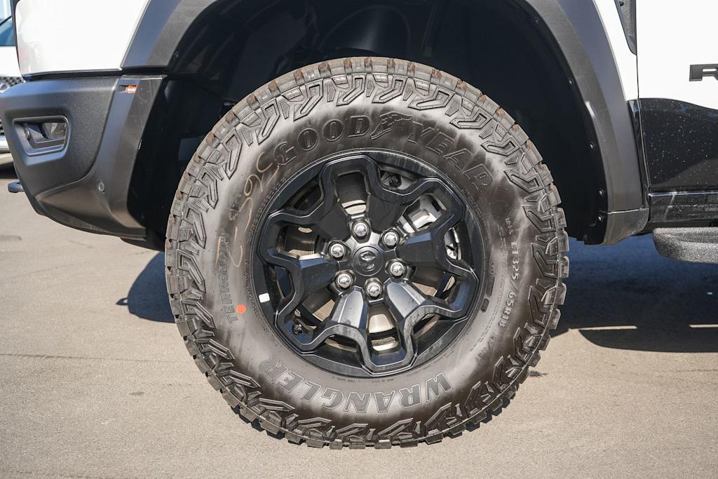 Thumbnail: 2026 RAM 1500 - 19