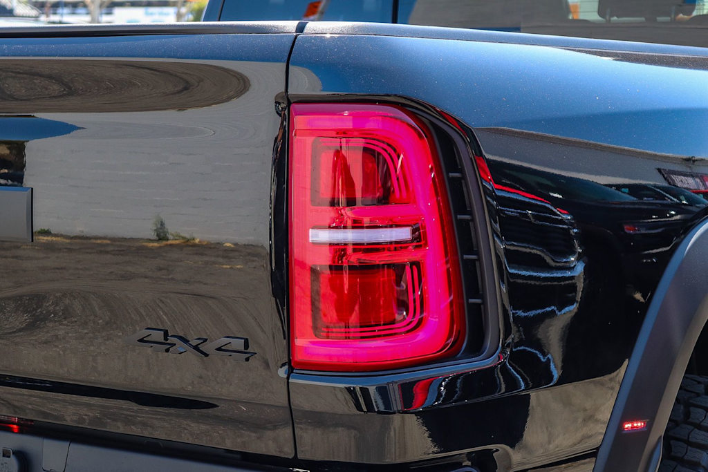Thumbnail: 2026 RAM 1500 - 17