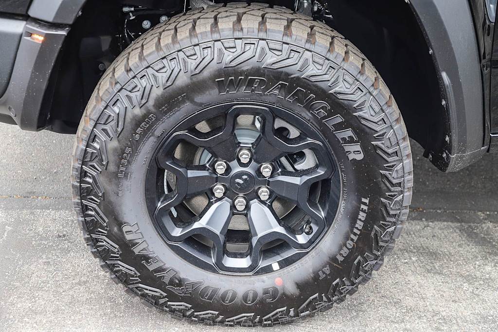 Thumbnail: 2026 RAM 1500 - 5