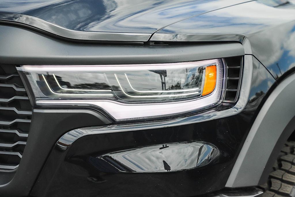 Thumbnail: 2026 RAM 1500 - 18