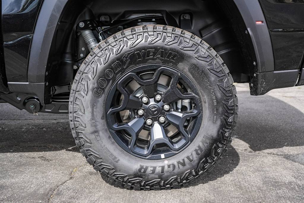 Thumbnail: 2026 RAM 1500 - 6