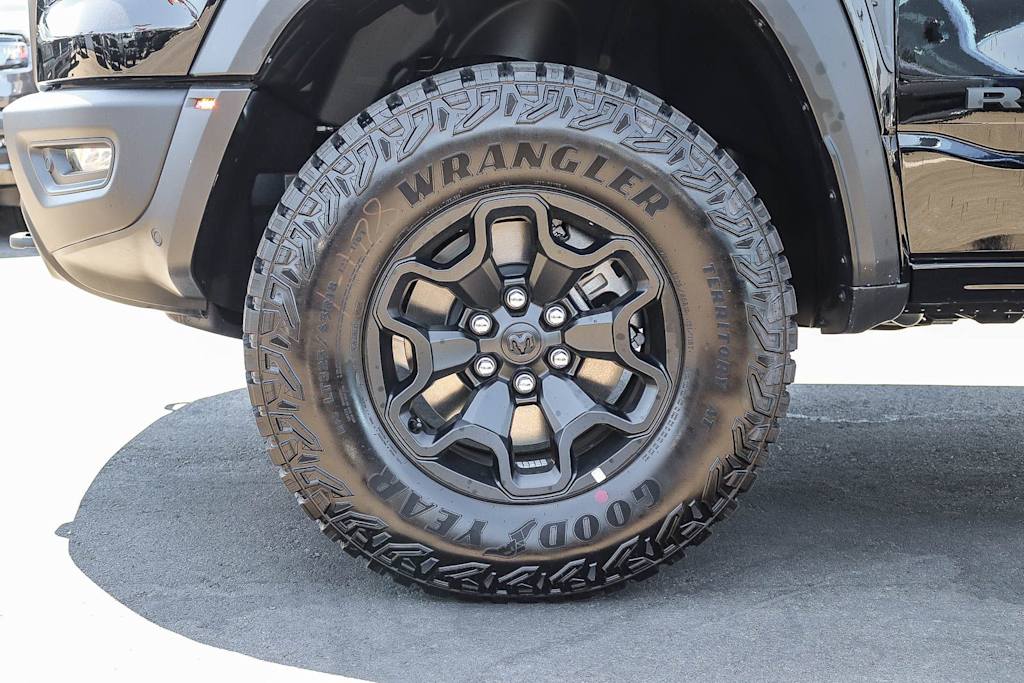 Thumbnail: 2026 RAM 1500 - 6