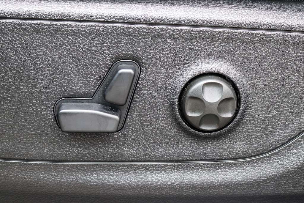 Thumbnail: 2026 RAM 1500 - 26
