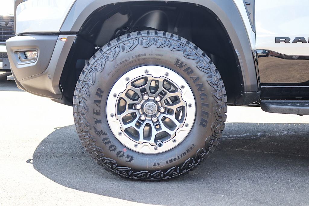 Thumbnail: 2026 RAM 1500 - 7