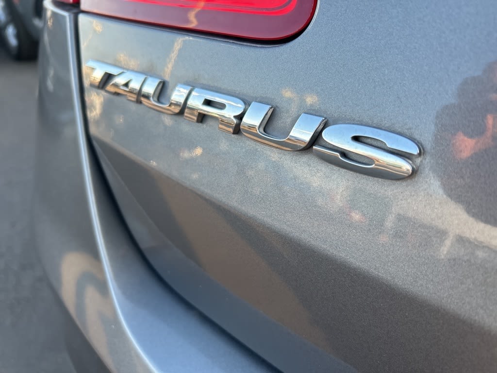 2013 Ford Taurus Limited Edition 7