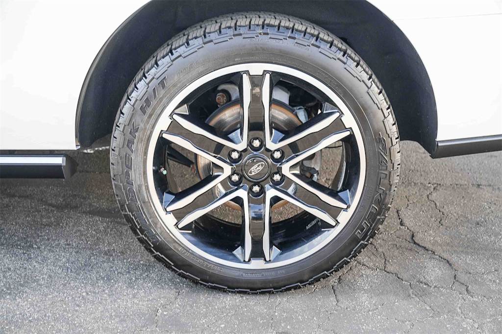 Thumbnail: 2021 Ford Expedition - 21