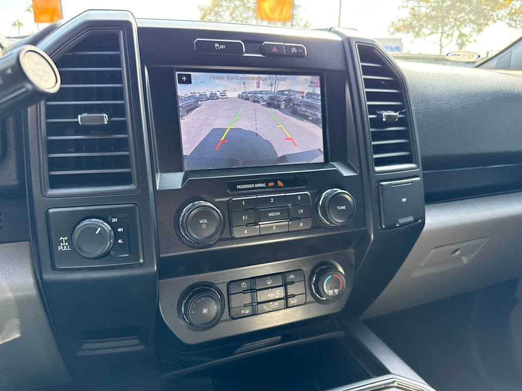 Thumbnail: 2019 Ford F-150 - 32