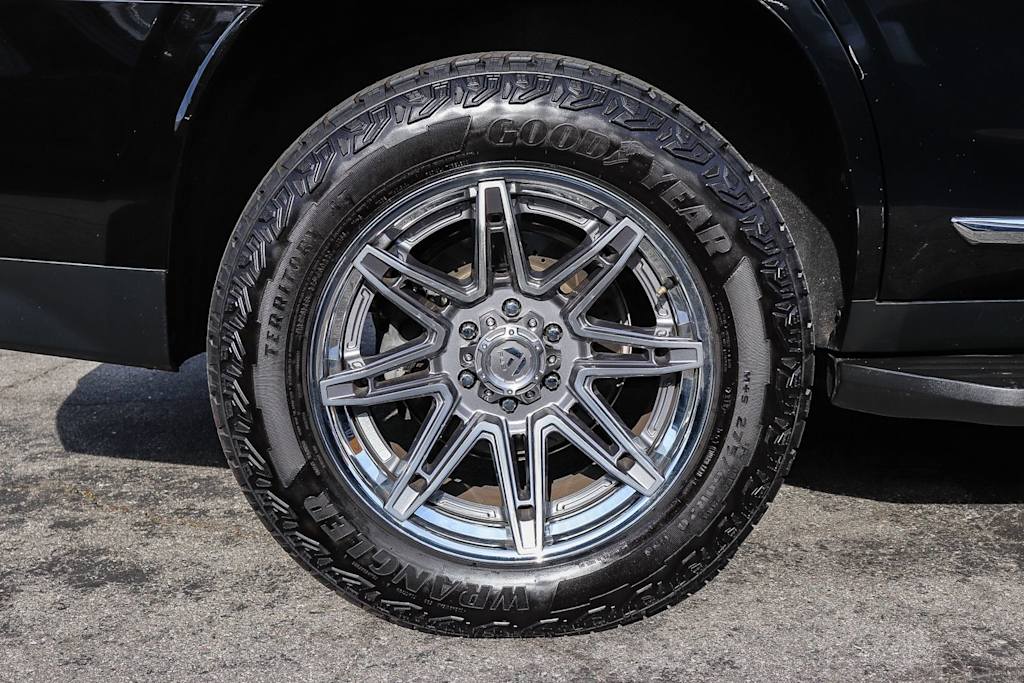 Thumbnail: 2021 GMC Yukon - 21