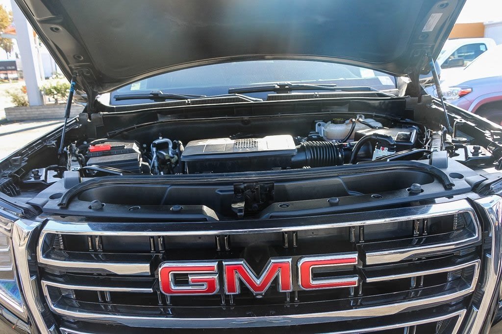 2023 GMC Yukon XL SLT 8