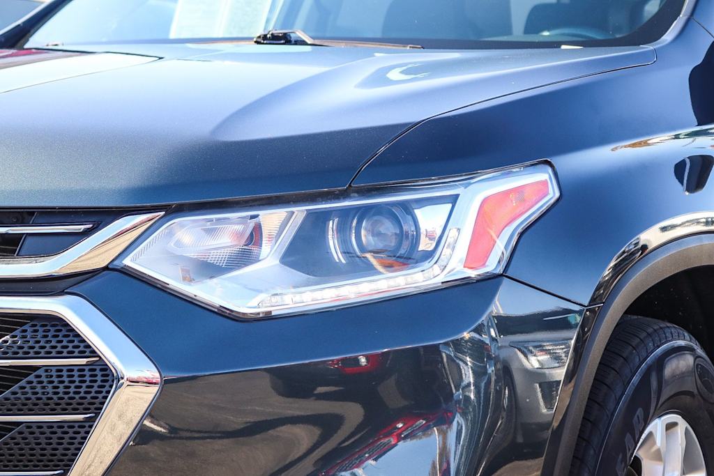 Thumbnail: 2021 Chevrolet Traverse - 17