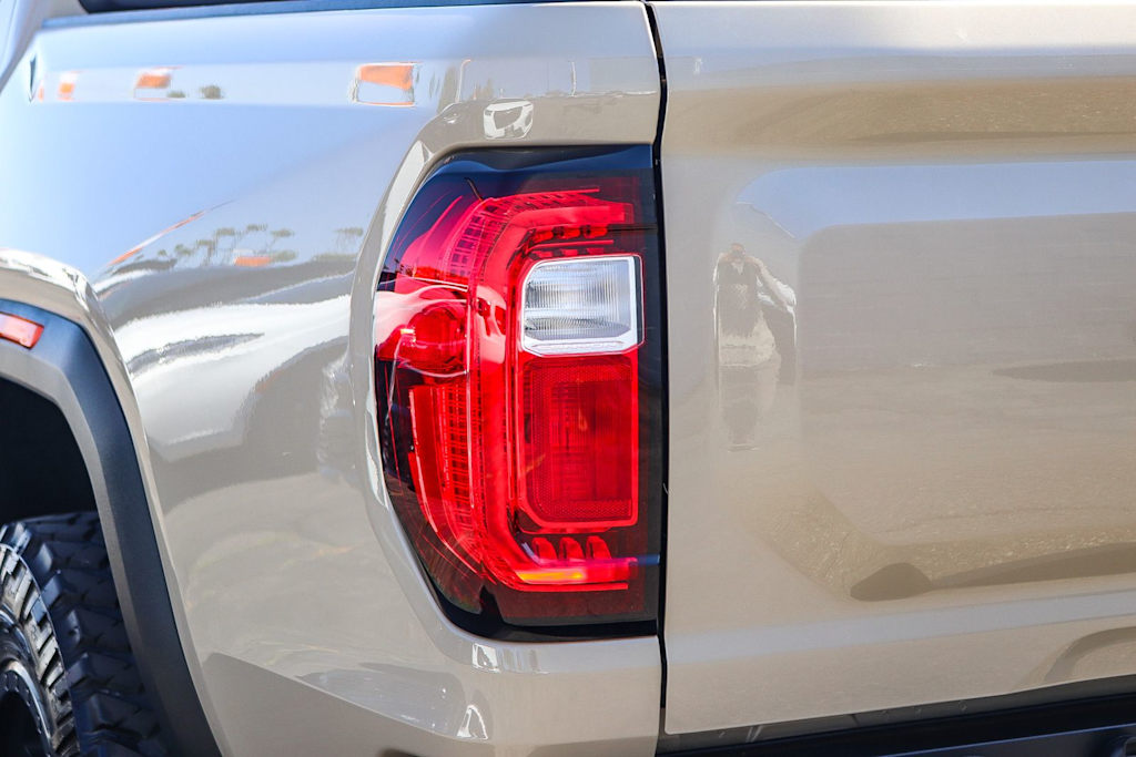 Thumbnail: 2023 GMC Canyon - 19
