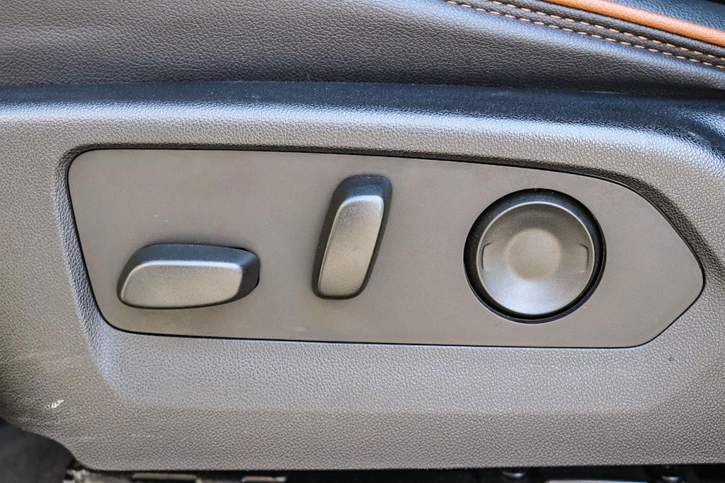 Thumbnail: 2023 GMC Canyon - 25
