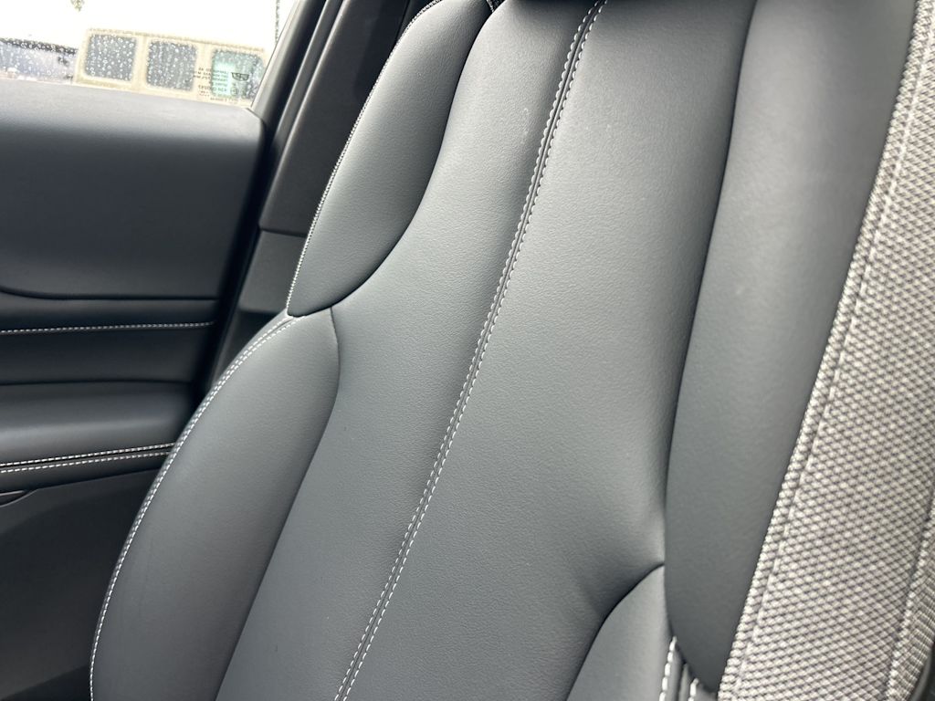 Thumbnail: 2024 Cadillac Lyriq - 39