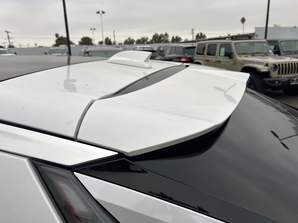 Thumbnail: 2024 Cadillac Lyriq - 25