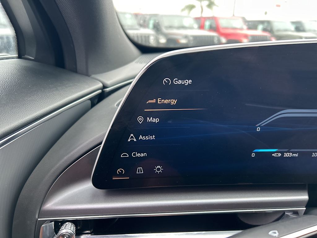 Thumbnail: 2024 Cadillac Lyriq - 13