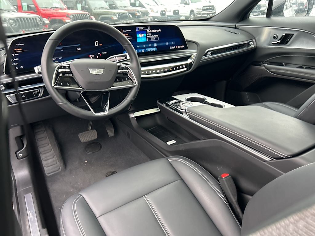 Thumbnail: 2024 Cadillac Lyriq - 8