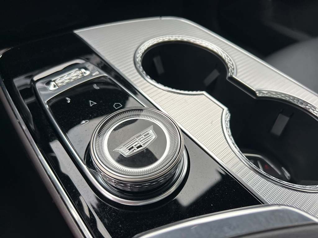 Thumbnail: 2024 Cadillac Lyriq - 14