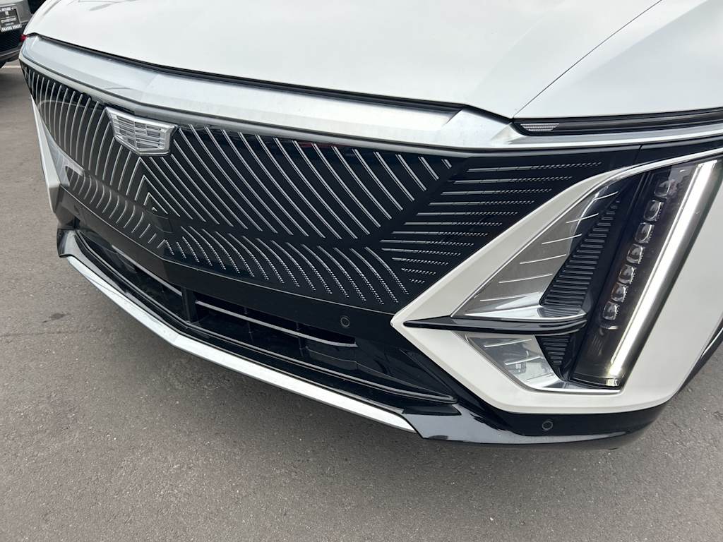 Thumbnail: 2024 Cadillac Lyriq - 22