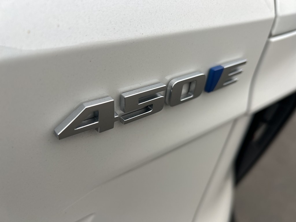 Thumbnail: 2024 Cadillac Lyriq - 27