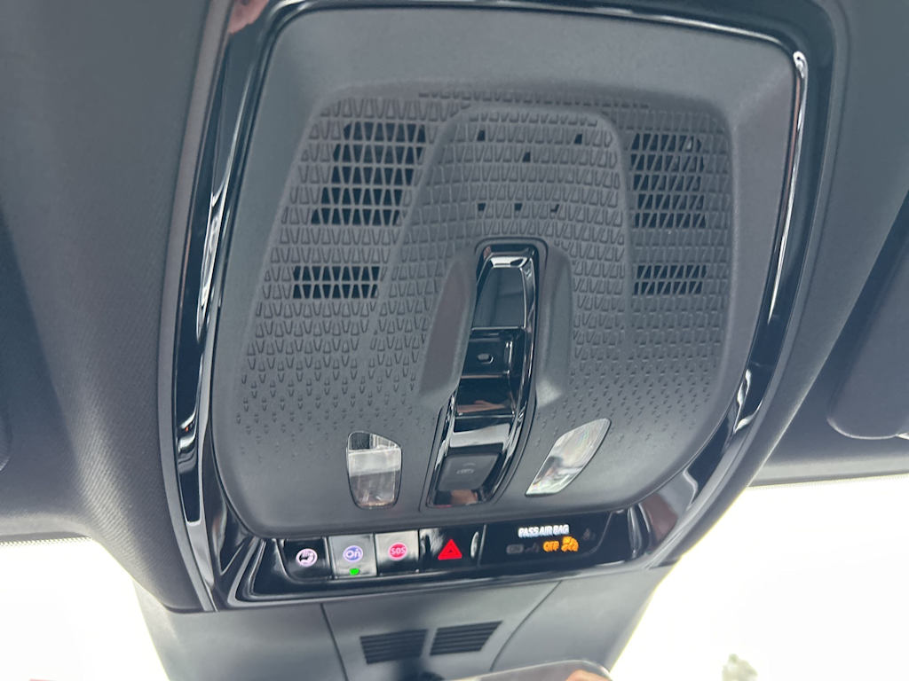 Thumbnail: 2024 Cadillac Lyriq - 41