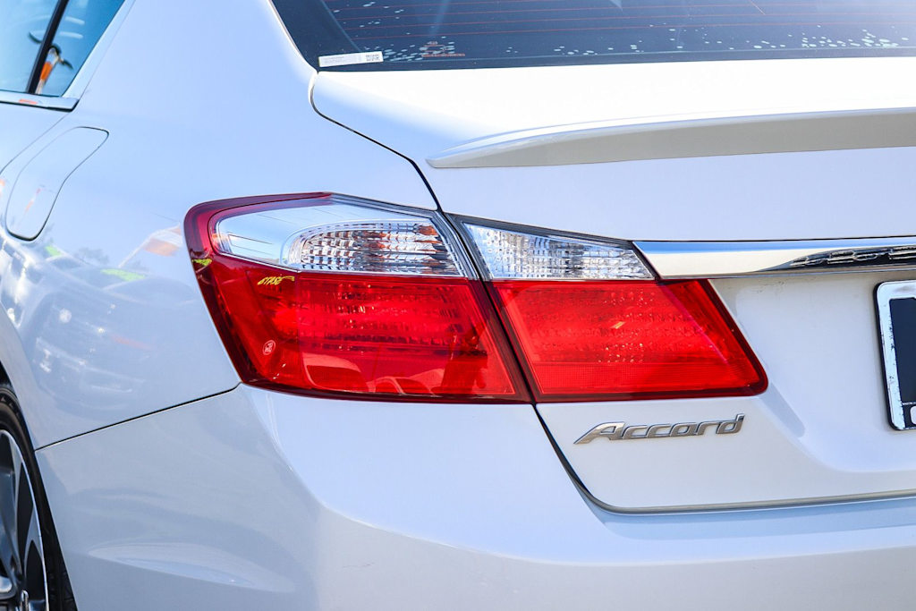 Thumbnail: 2015 Honda Accord - 21