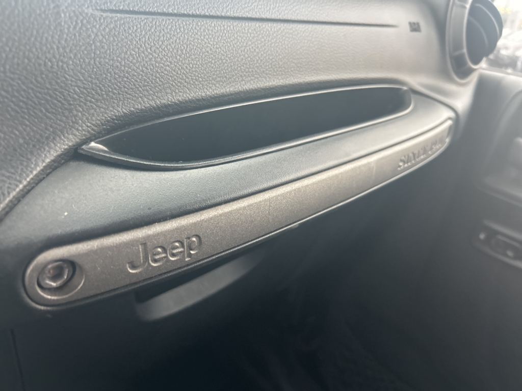 Thumbnail: 2011 Jeep Wrangler - 43