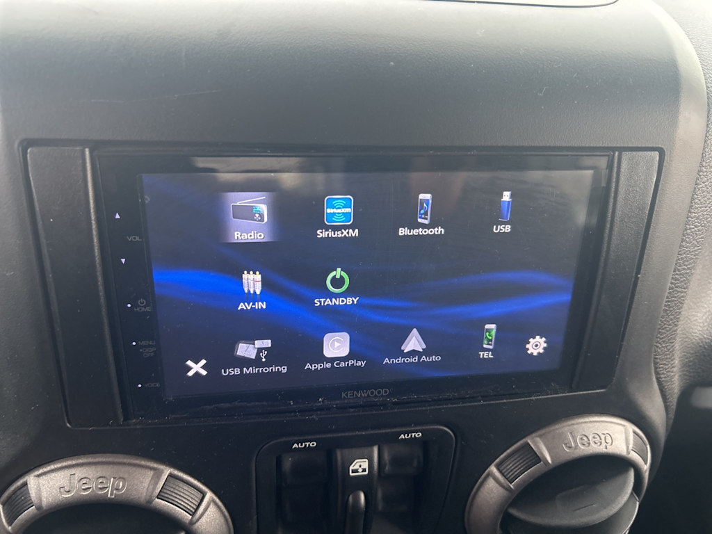 Thumbnail: 2011 Jeep Wrangler - 14