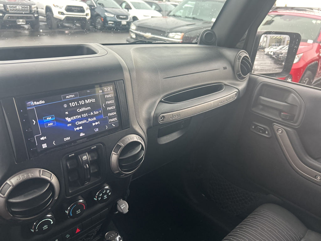 Thumbnail: 2011 Jeep Wrangler - 13