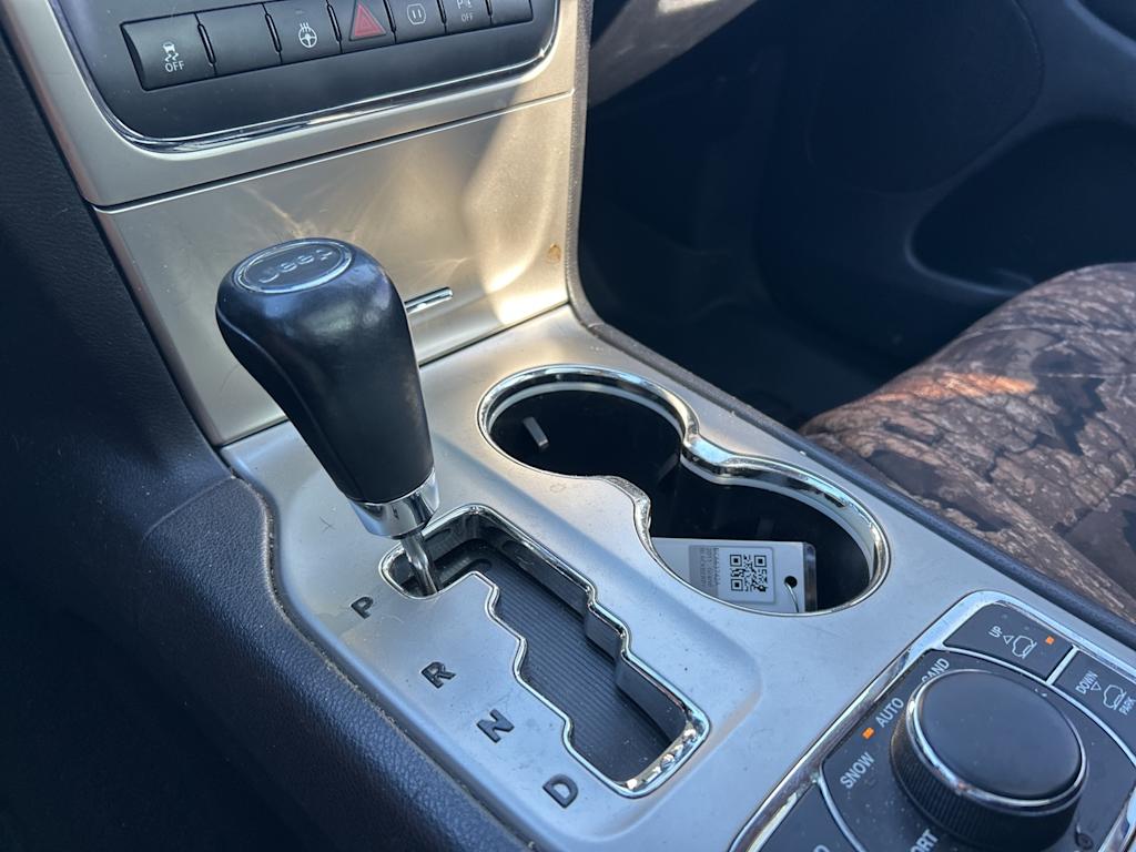 Thumbnail: 2011 Jeep Grand Cherokee - 12