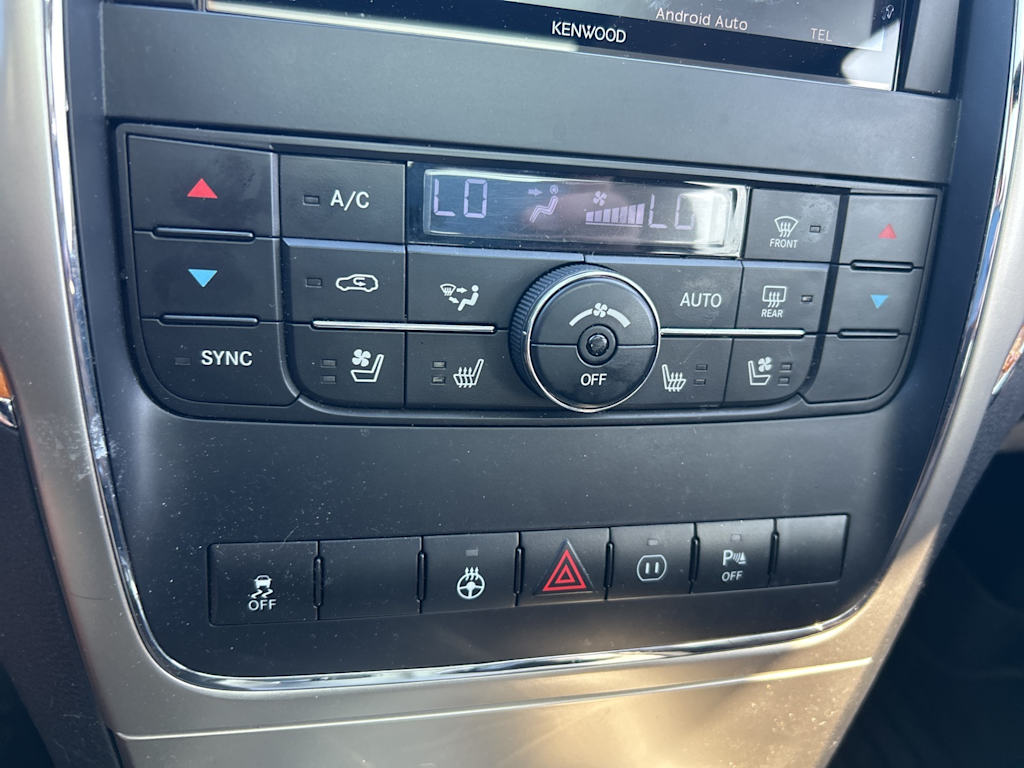 Thumbnail: 2011 Jeep Grand Cherokee - 29