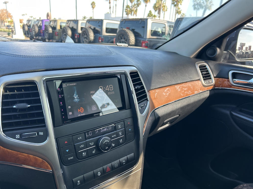 Thumbnail: 2011 Jeep Grand Cherokee - 31