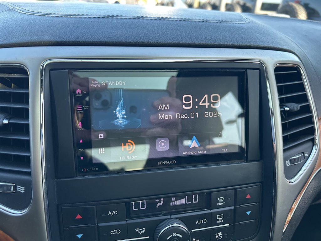 Thumbnail: 2011 Jeep Grand Cherokee - 11