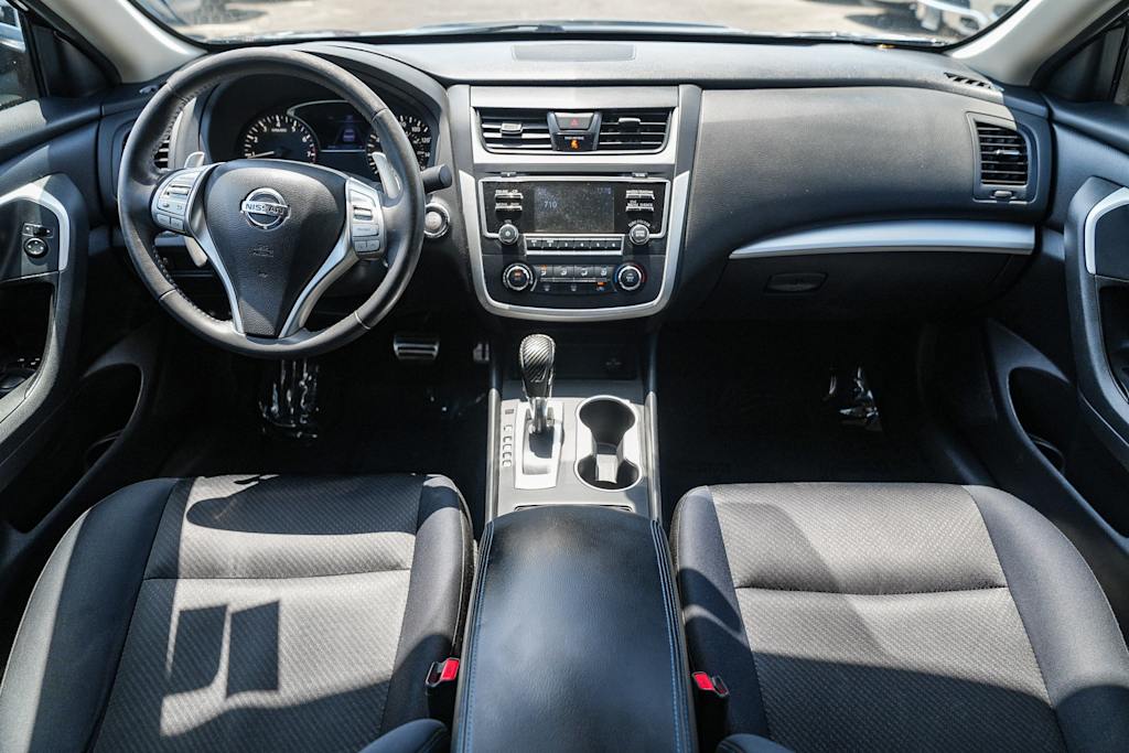 Thumbnail: 2017 Nissan Altima - 2