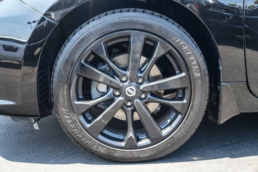 Thumbnail: 2017 Nissan Altima - 5
