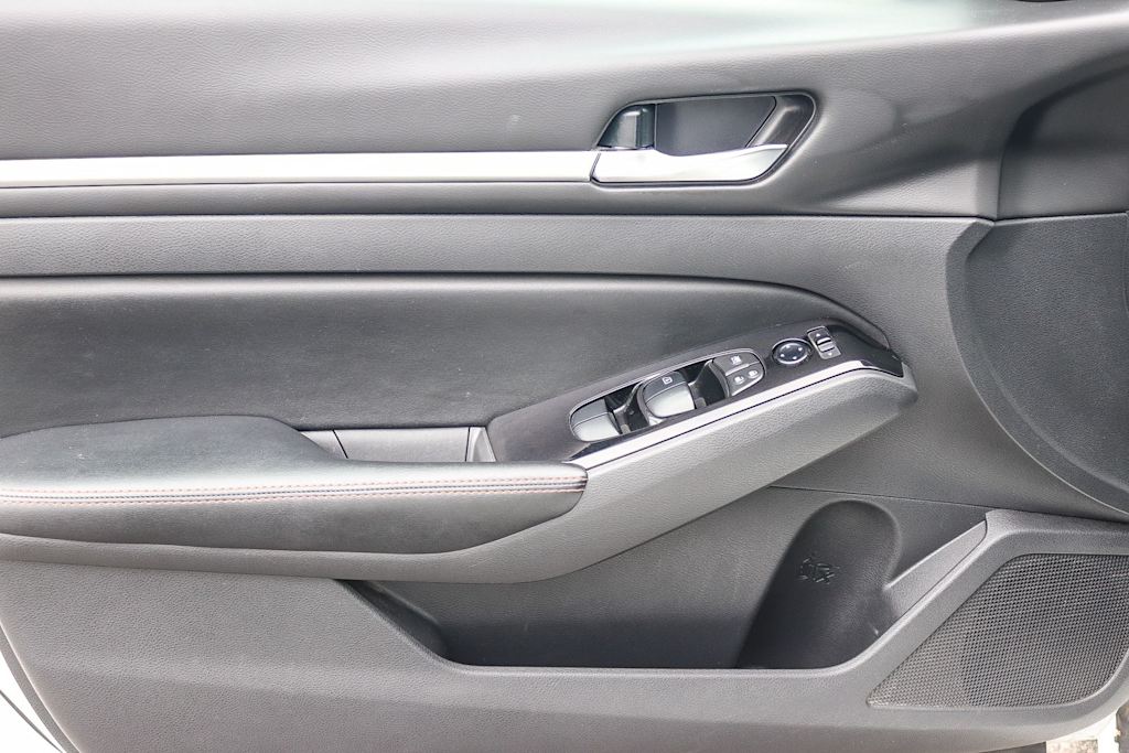 Thumbnail: 2024 Nissan Altima - 25