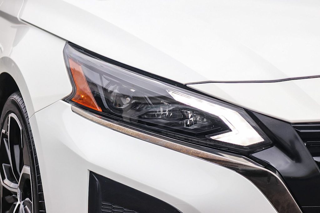 Thumbnail: 2024 Nissan Altima - 21