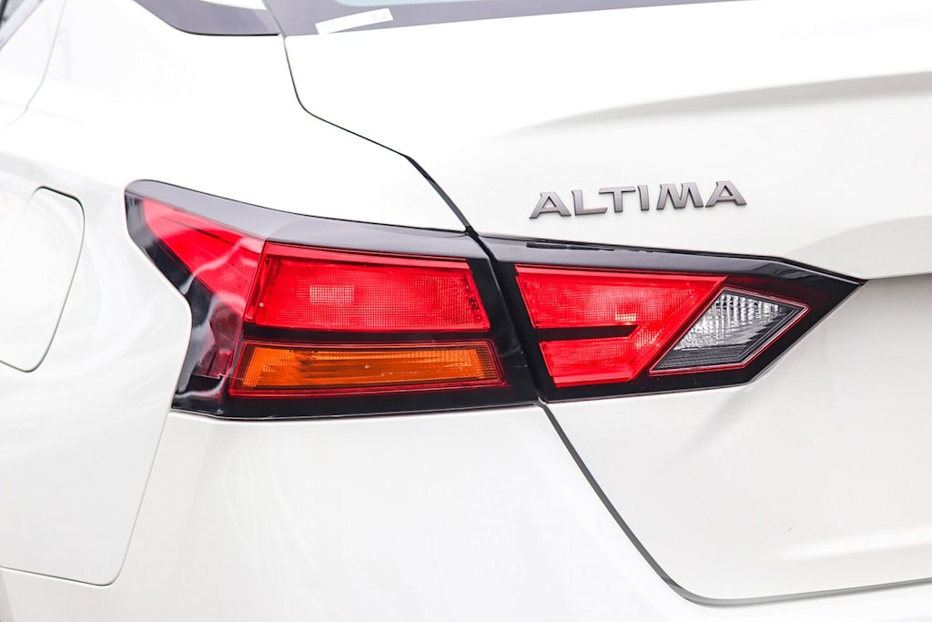 Thumbnail: 2024 Nissan Altima - 20