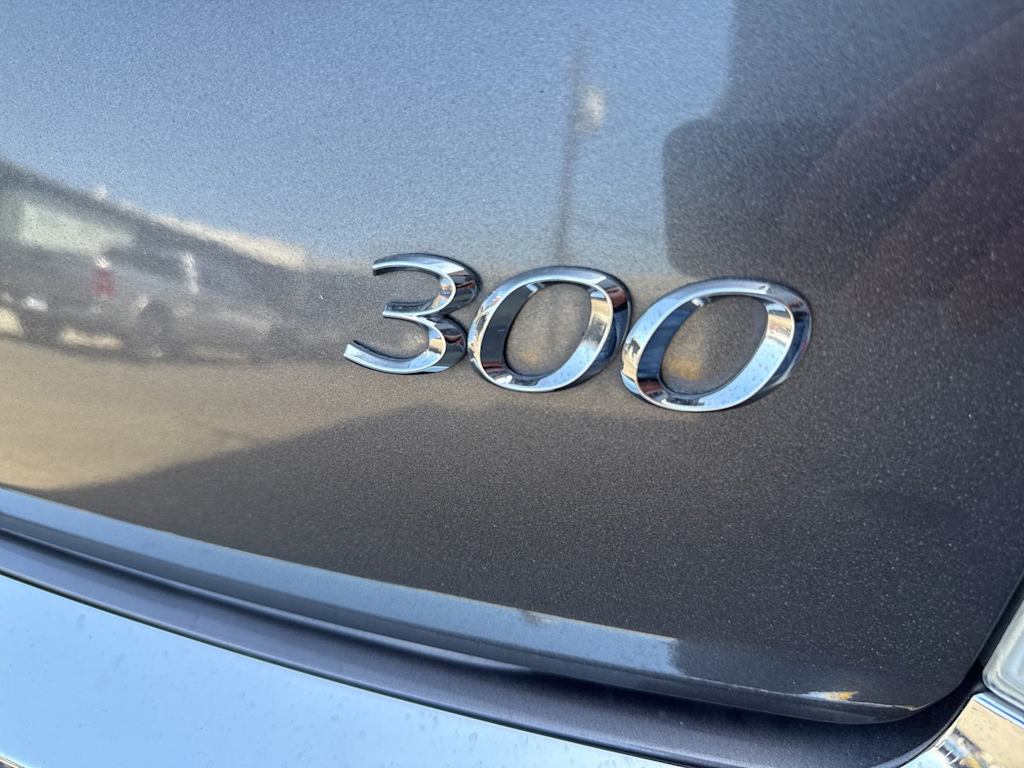 Thumbnail: 2014 Chrysler 300 - 21