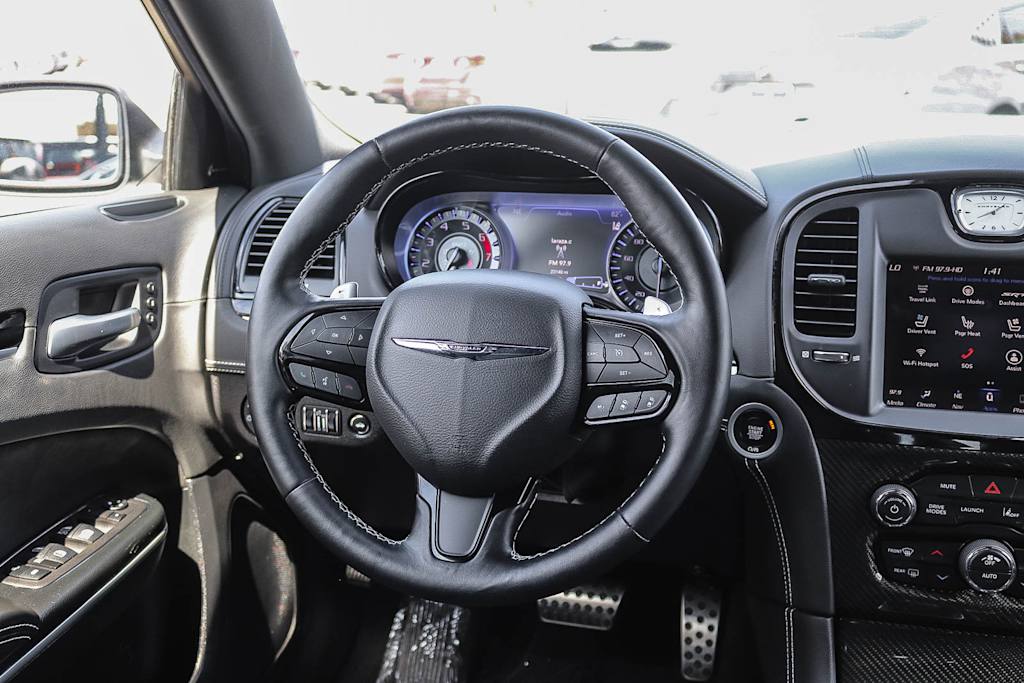Thumbnail: 2023 Chrysler 300 - 5