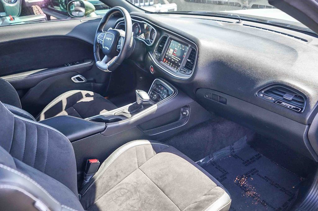 Thumbnail: 2018 Dodge Challenger - 9