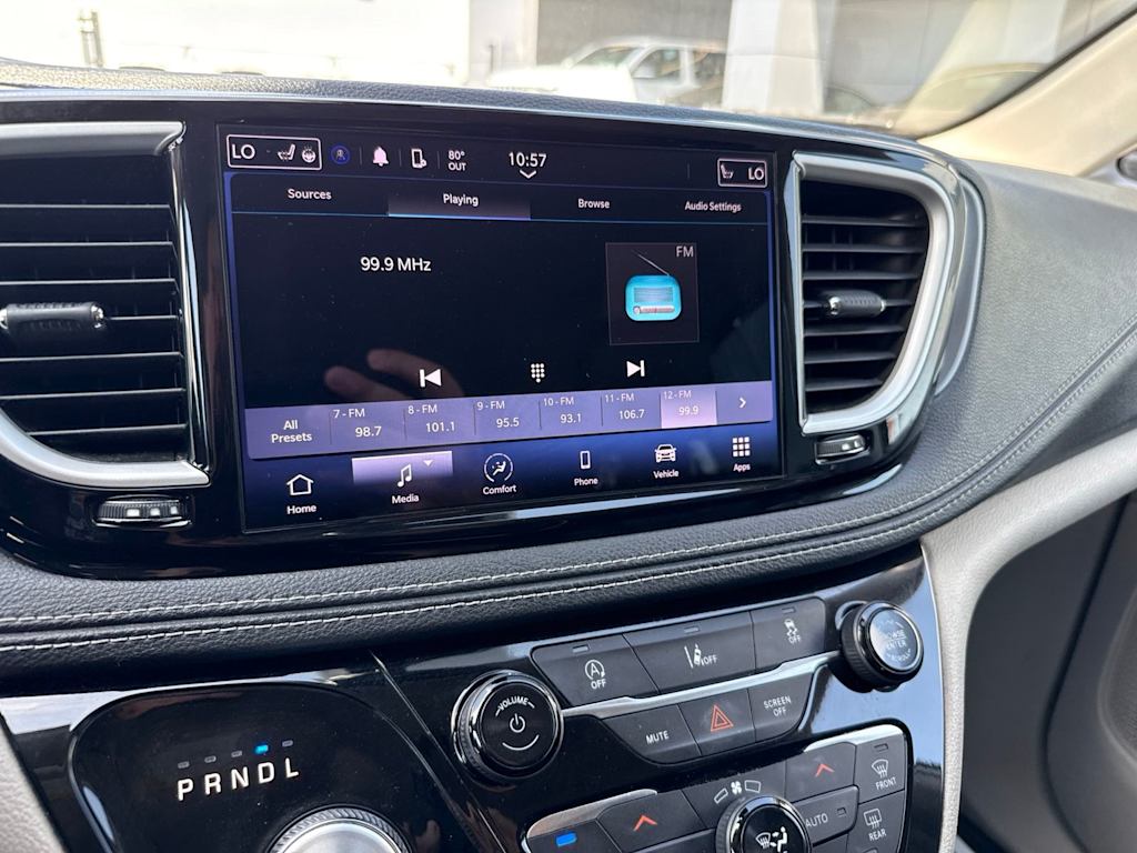 Thumbnail: 2022 Chrysler Pacifica - 19