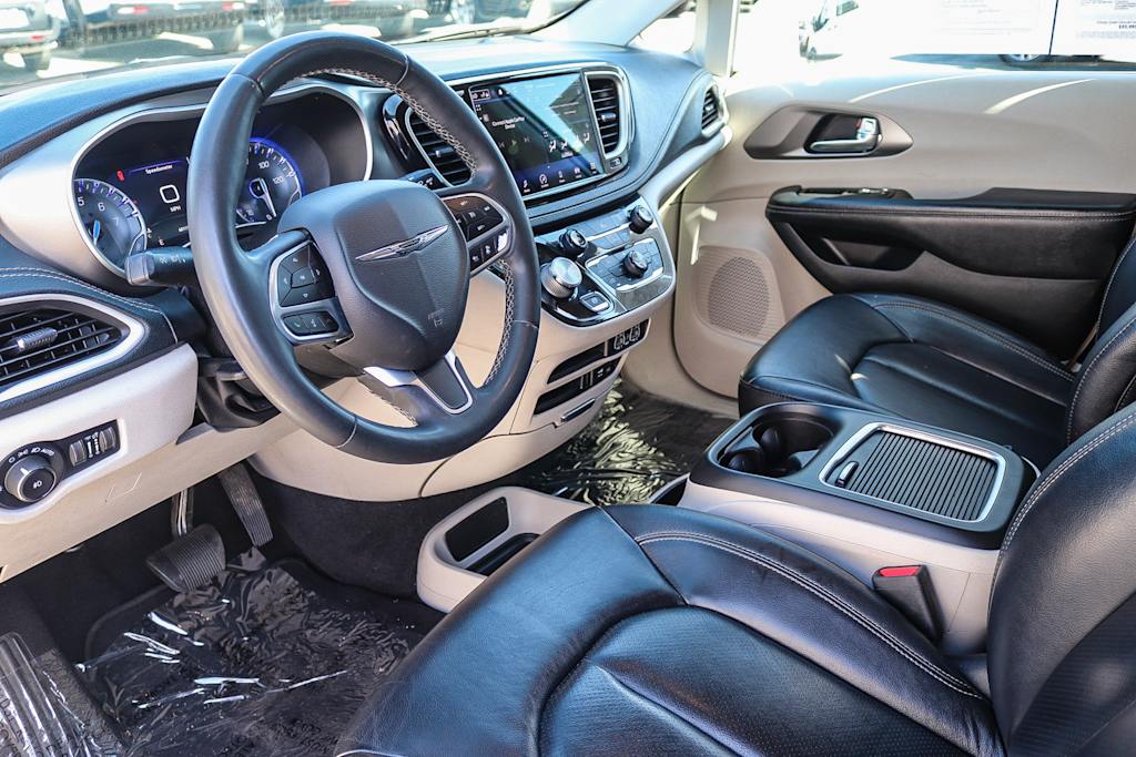 Thumbnail: 2022 Chrysler Pacifica - 12