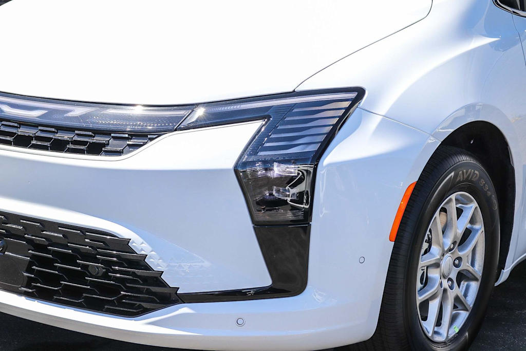 Thumbnail: 2027 Chrysler Pacifica - 19