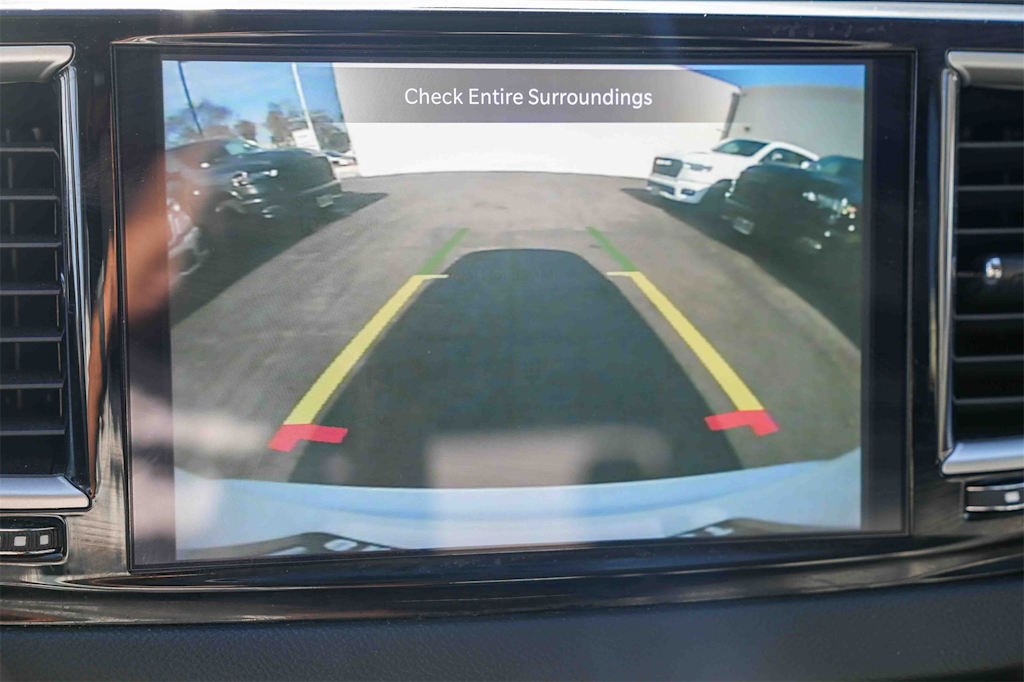 Thumbnail: 2024 Chrysler Pacifica - 26